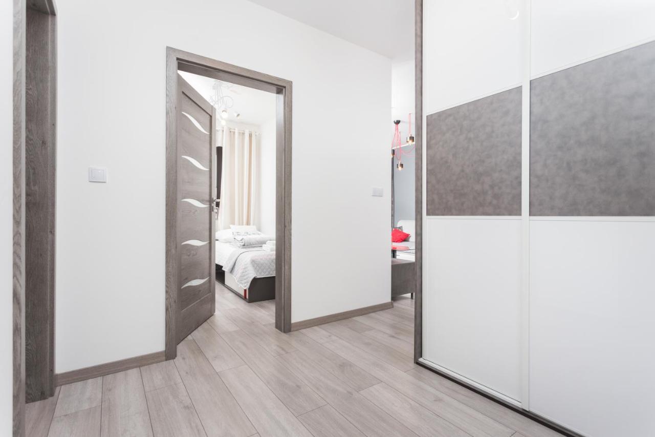 City Of The Kings - Grey Apartment คราคูฟ ภายนอก รูปภาพ
